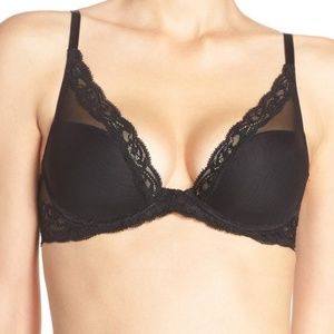 Natori Feathers Bra in Black!